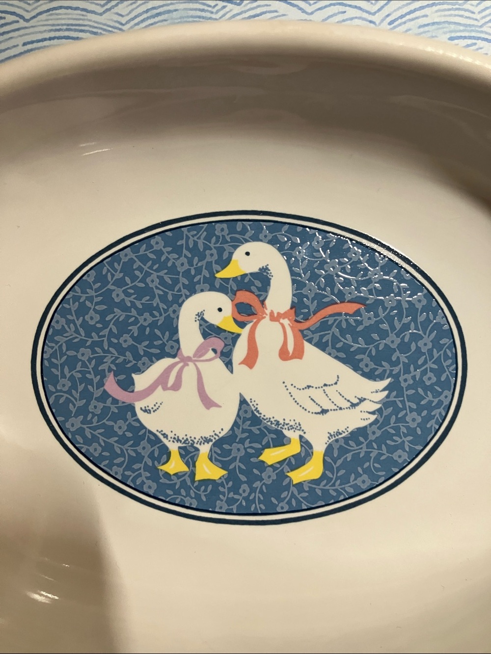 Vintage casserole dish - Picture 3 of 3